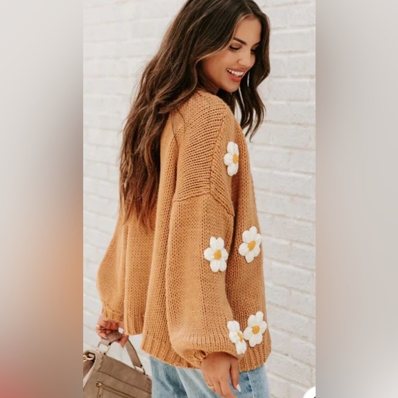 Altar’d State Chunky Oversized Knit Open Front Cardigan 3D Flowers Size XS - Picture 4 of 8